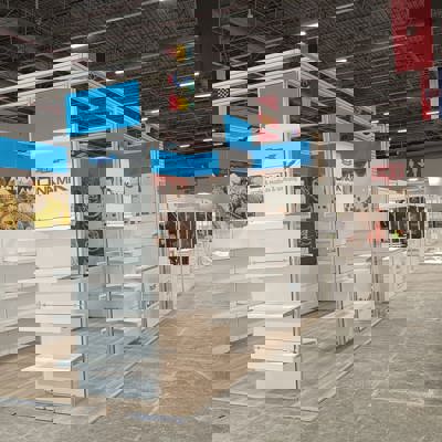 Maxima Stand