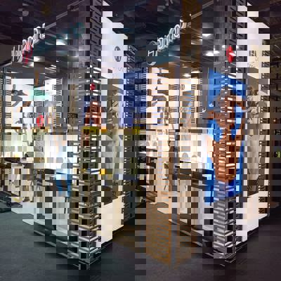 Maxima Stand
